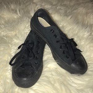 Black Low-top Converse
